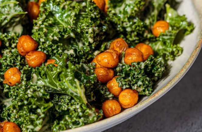 Healthy Kale and Roasted Chickpea Salad