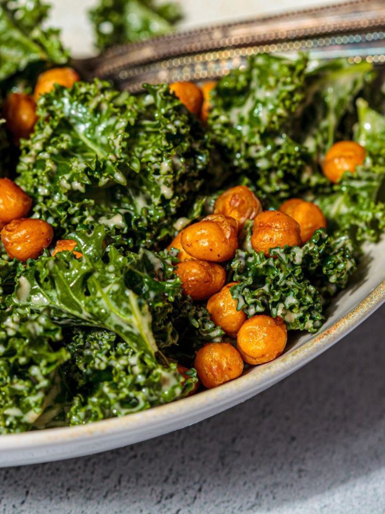 Healthy Kale and Roasted Chickpea Salad